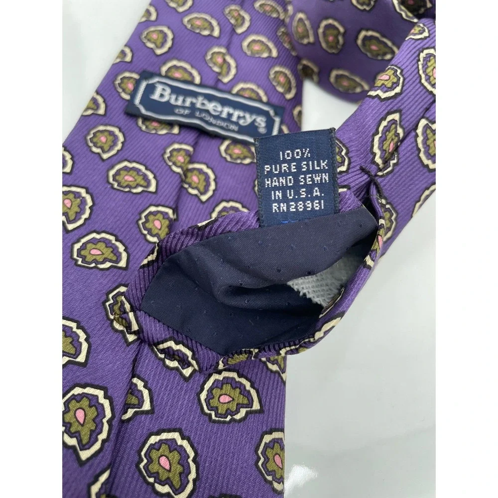 Burberrys Tie Mens OS Purple Silk Medallion VTG Luxury‎ Designer Old Money USA